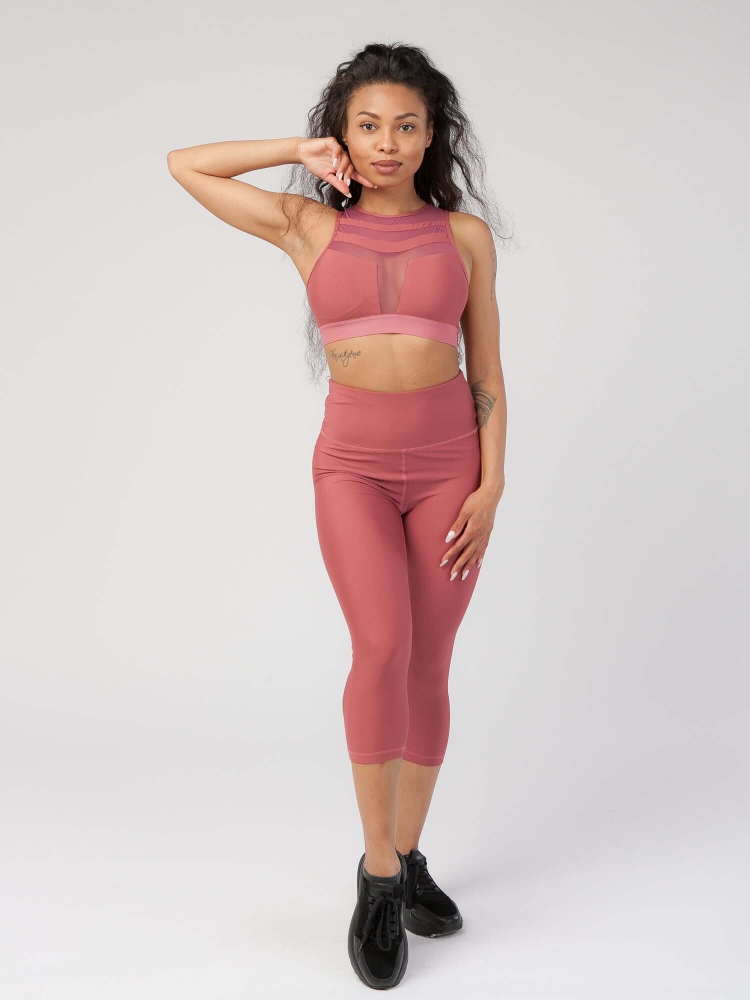 Contour High-Waist Capri Legging