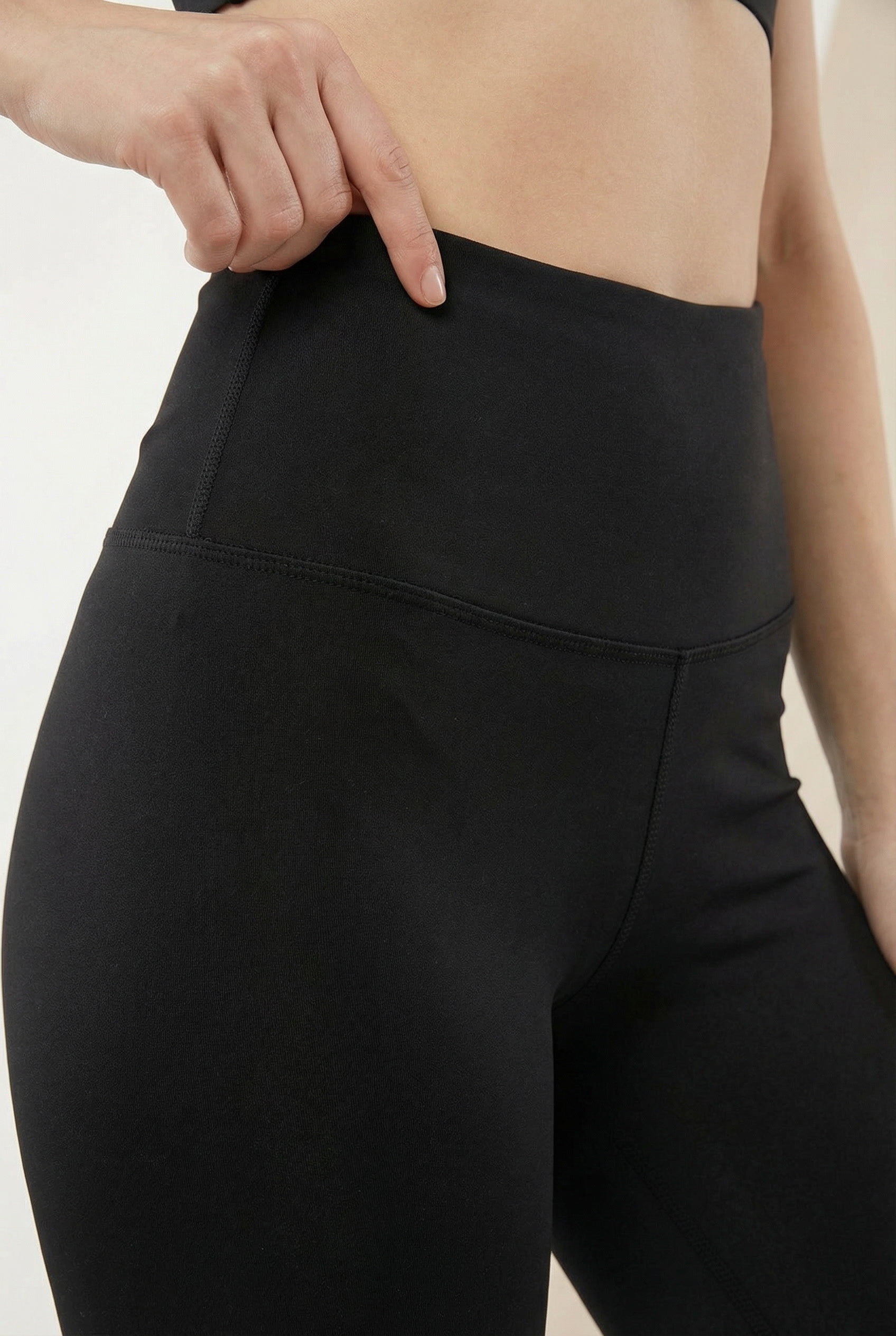 Contour High-Waist Legging