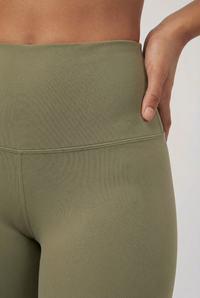 Contour High-Waist Legging