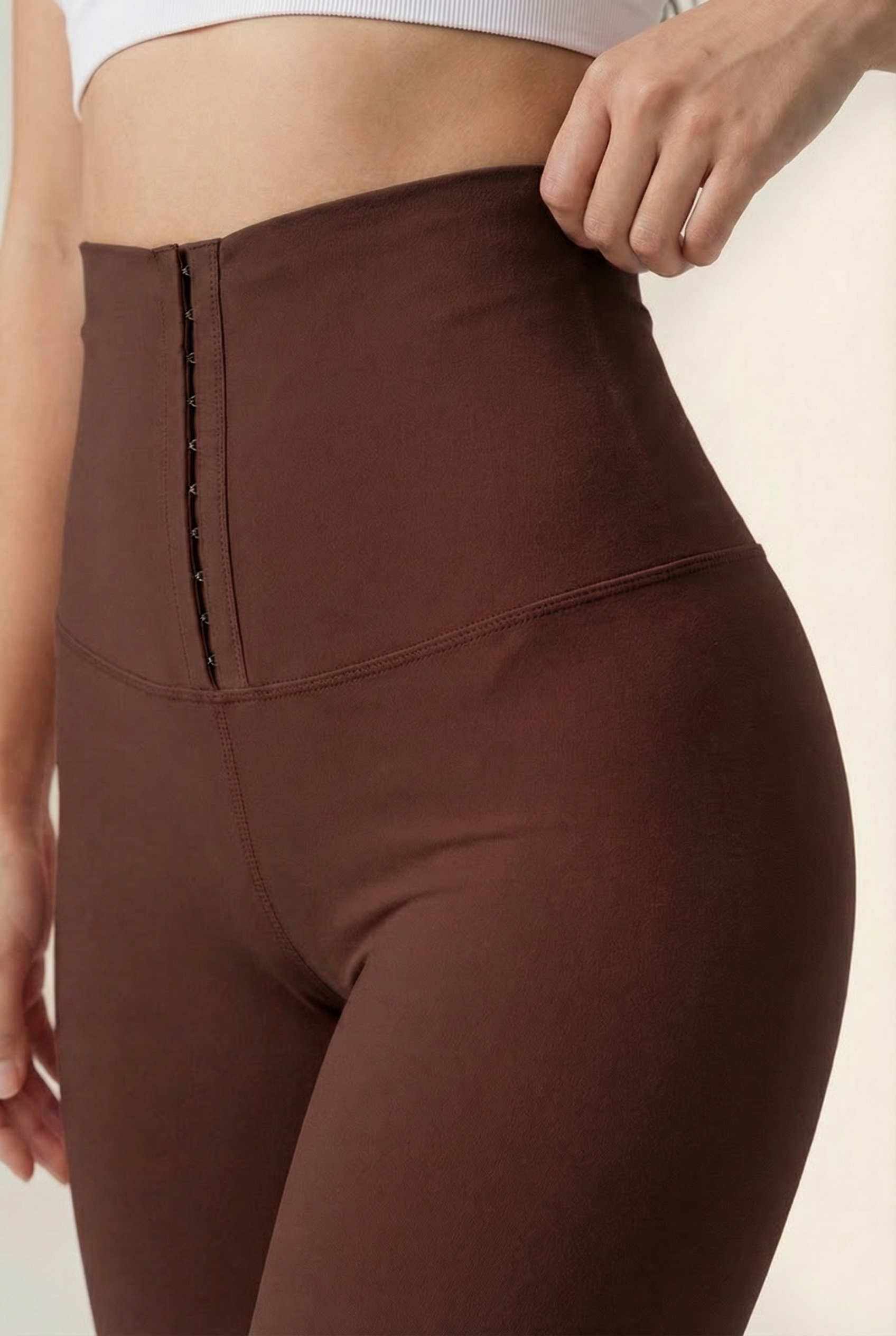 Contour Hook-Front High-Waist Legging