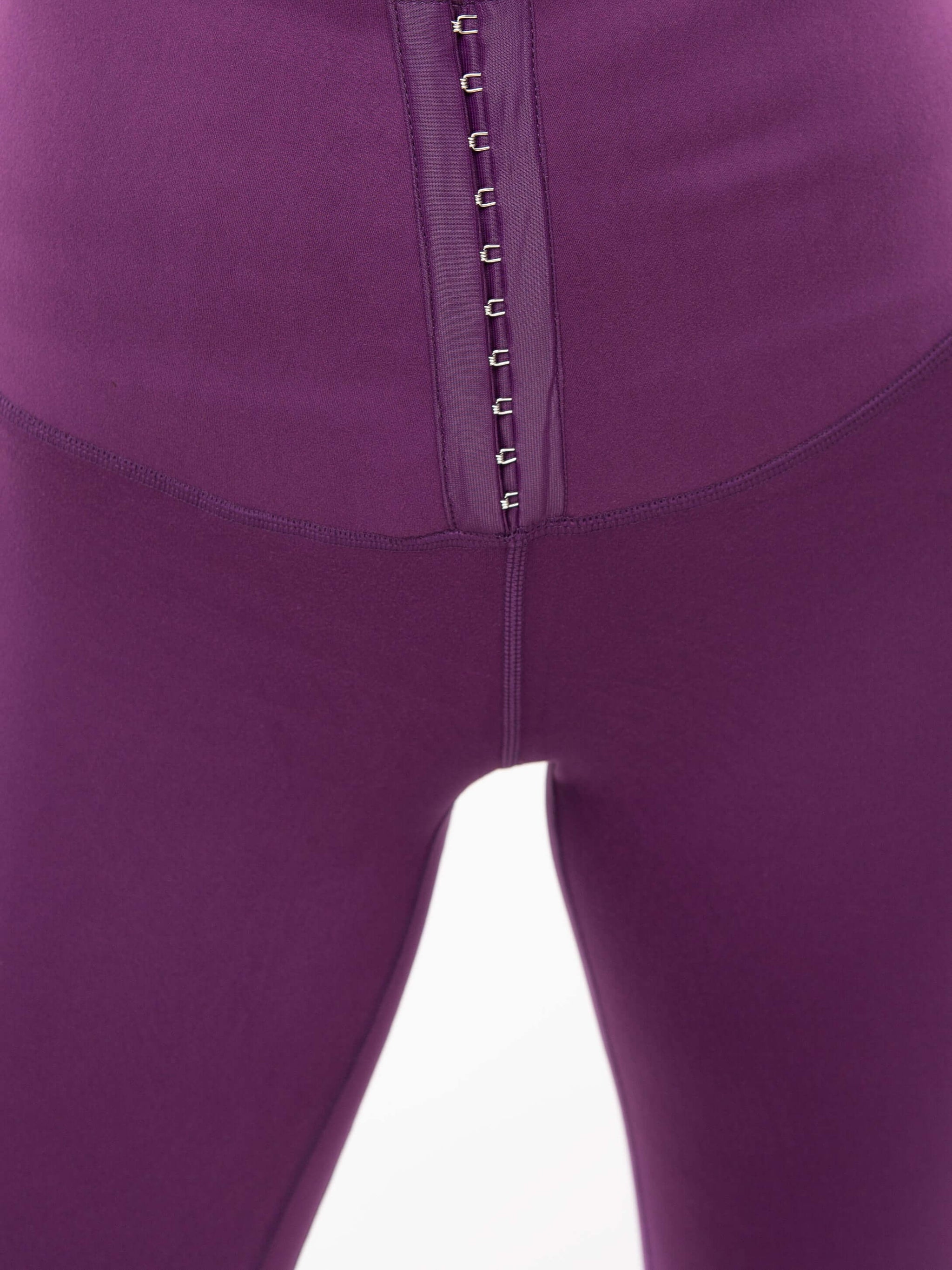 Contour Hook-Front High-Waist Legging