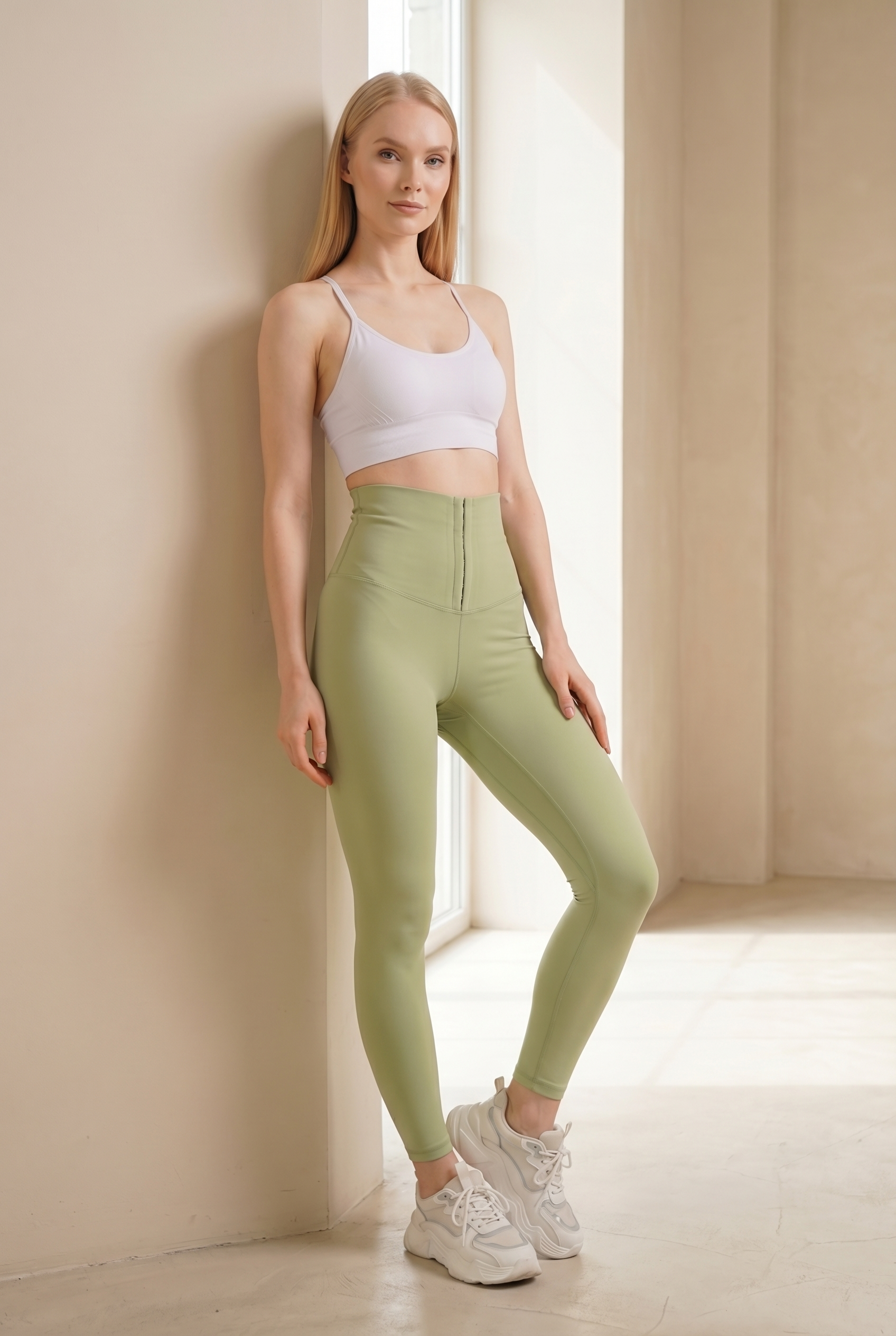 Contour Hook-Front High-Waist Legging