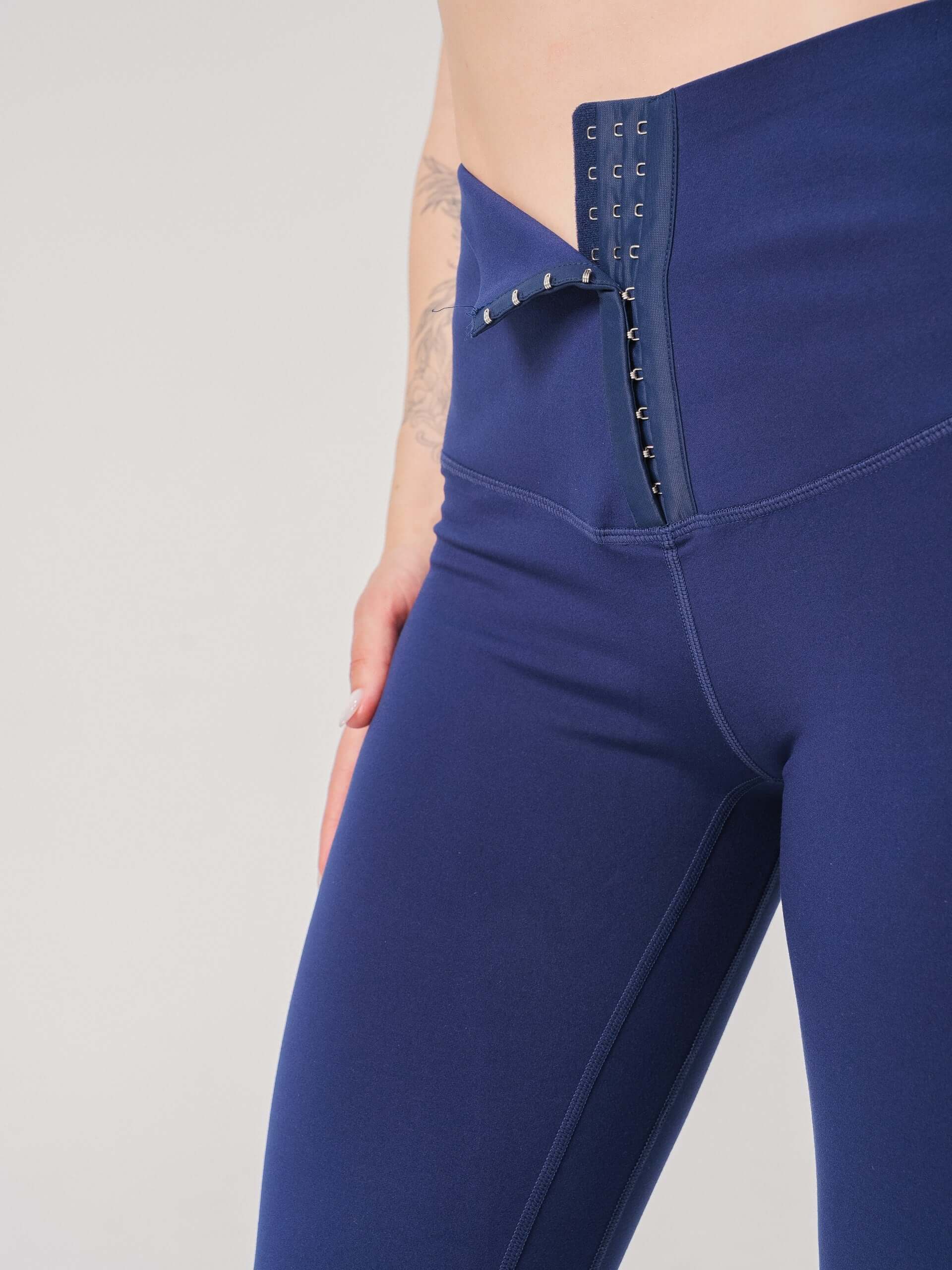 Contour Hook-Front High-Waist Legging