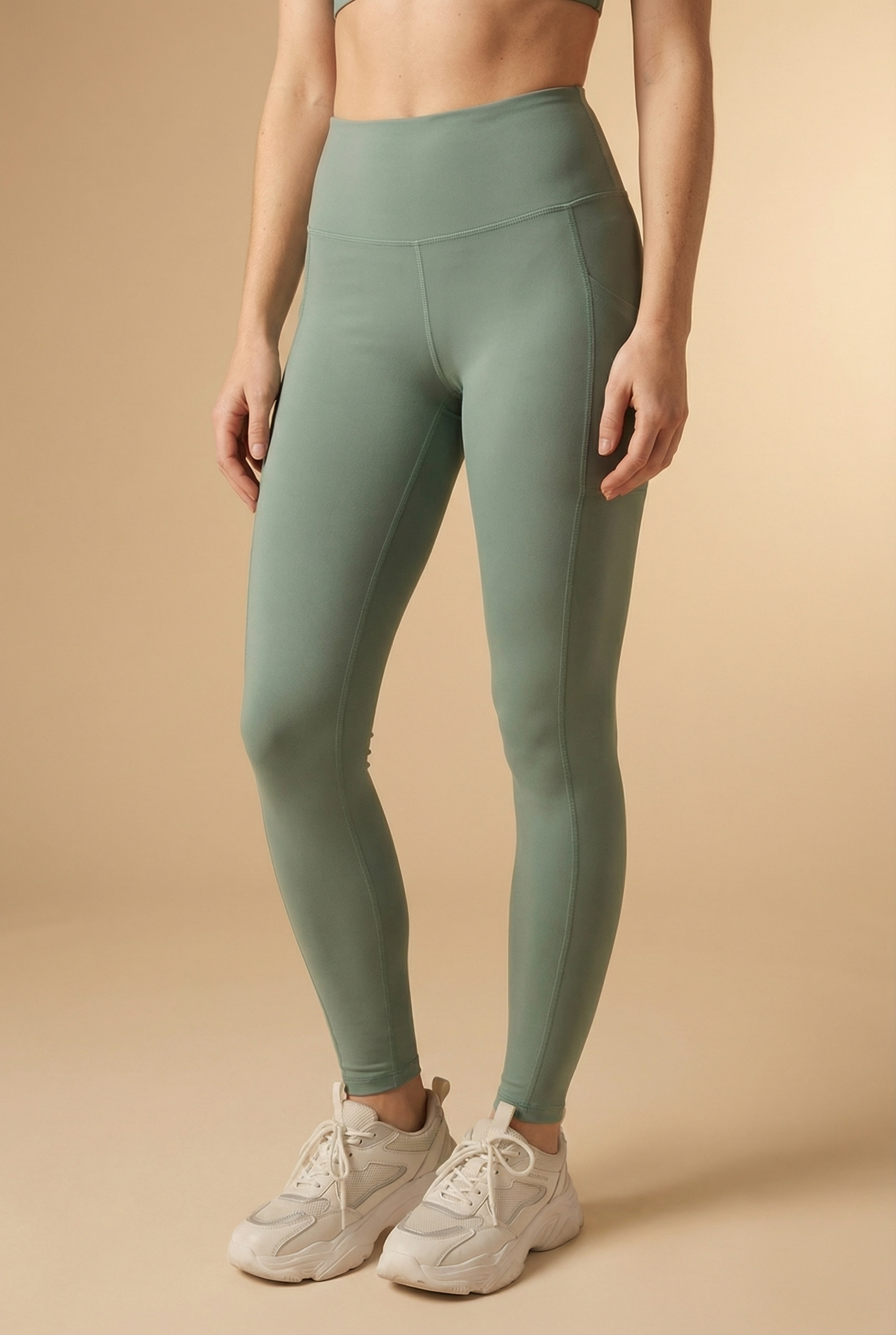 Sculpt Pocket Scrunch Legging