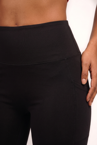 SoftTouch Pocket High-Waist Flare Legging