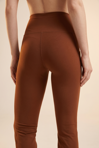 SoftTouch Pocket High-Waist Flare Legging