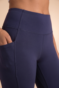 SoftTouch Pocket High-Waist Flare Legging