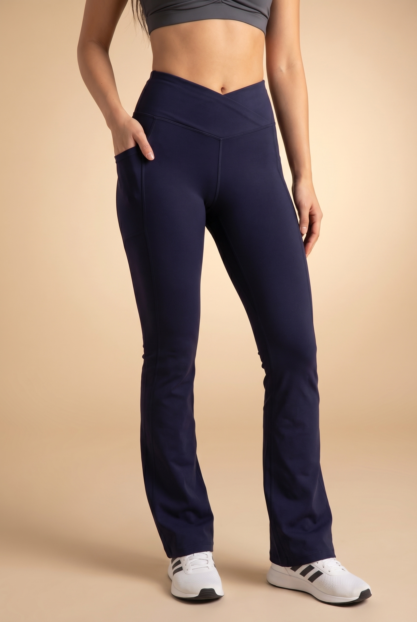 SoftTouch Pocket V-Waist Flare Legging