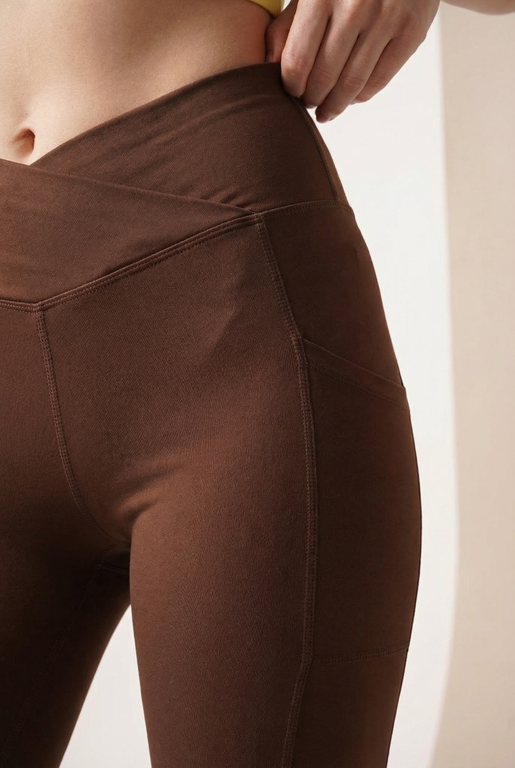 SoftTouch Pocket V-Waist Flare Legging