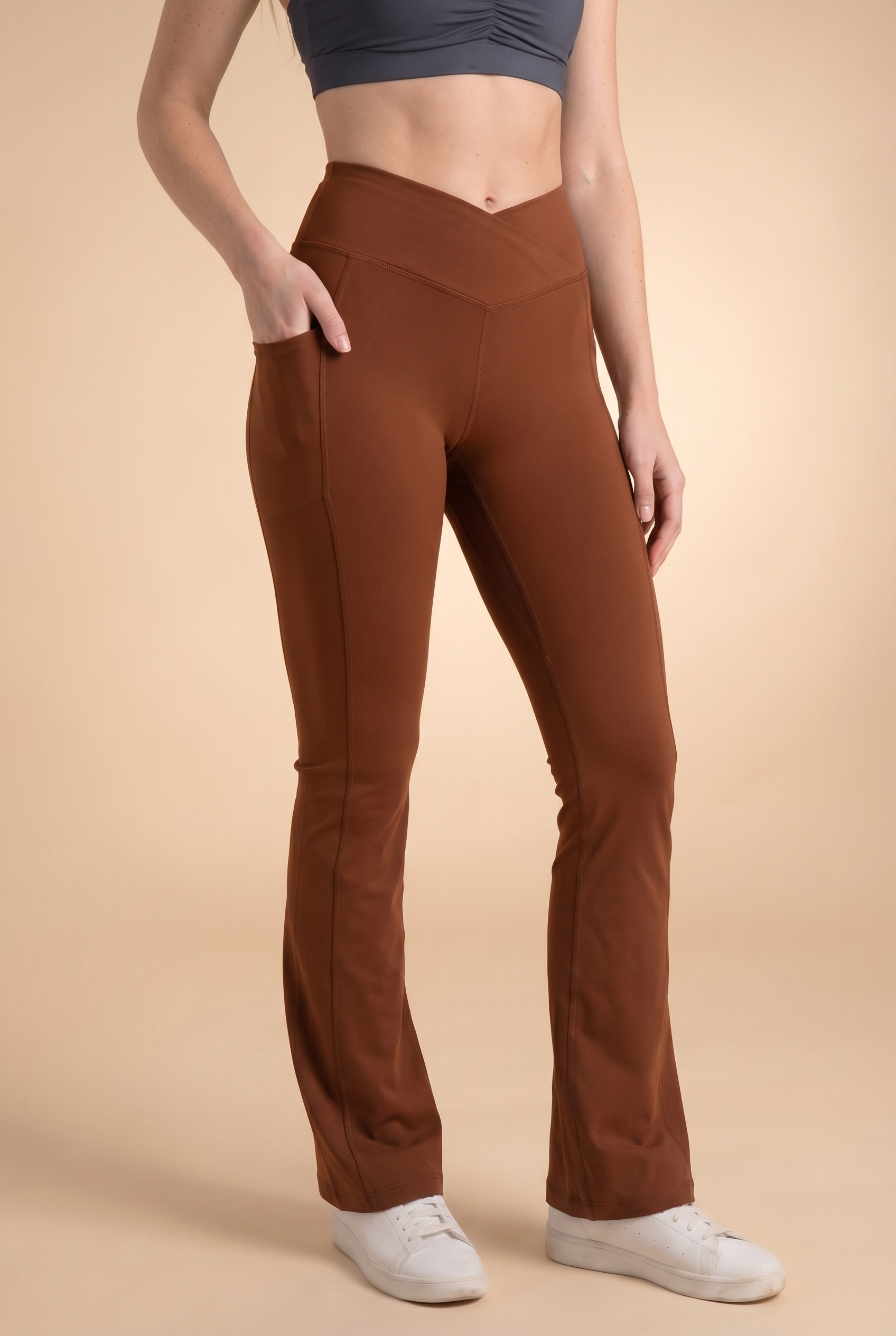SoftTouch Pocket V-Waist Flare Legging